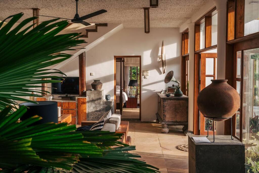 Santi Beach House With Pool & Beach Weligama Exterior foto