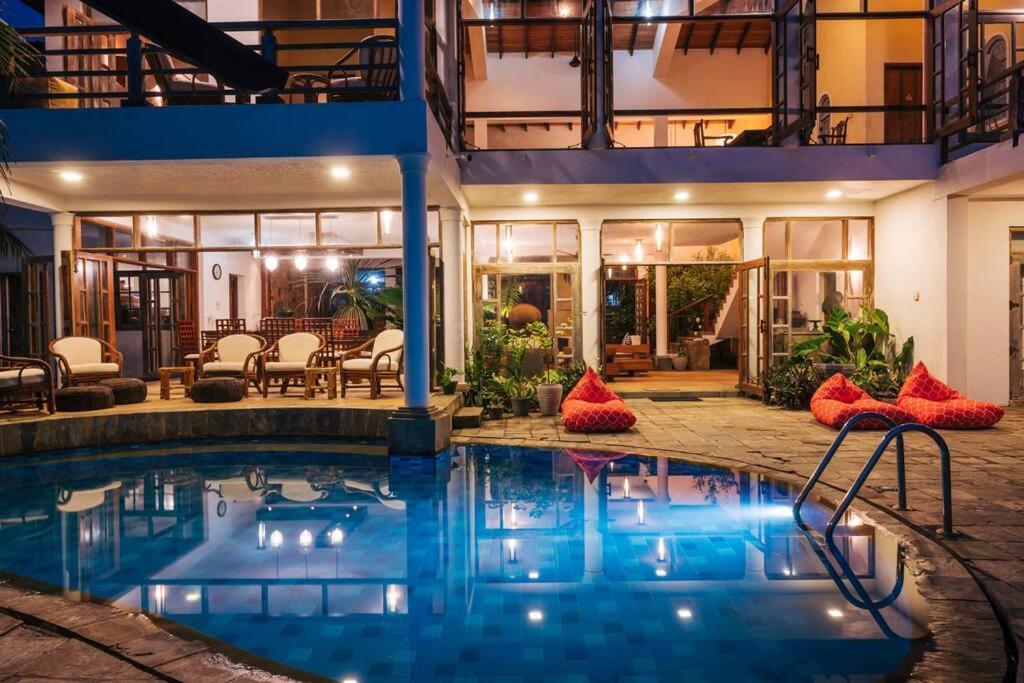 Santi Beach House With Pool & Beach Weligama Exterior foto